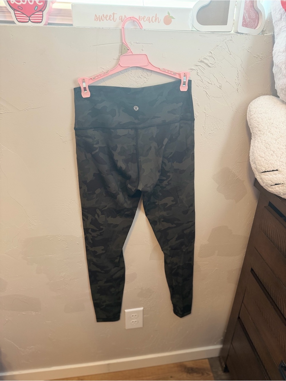 Lululemon leggings in green camo - Picture 2 of 3